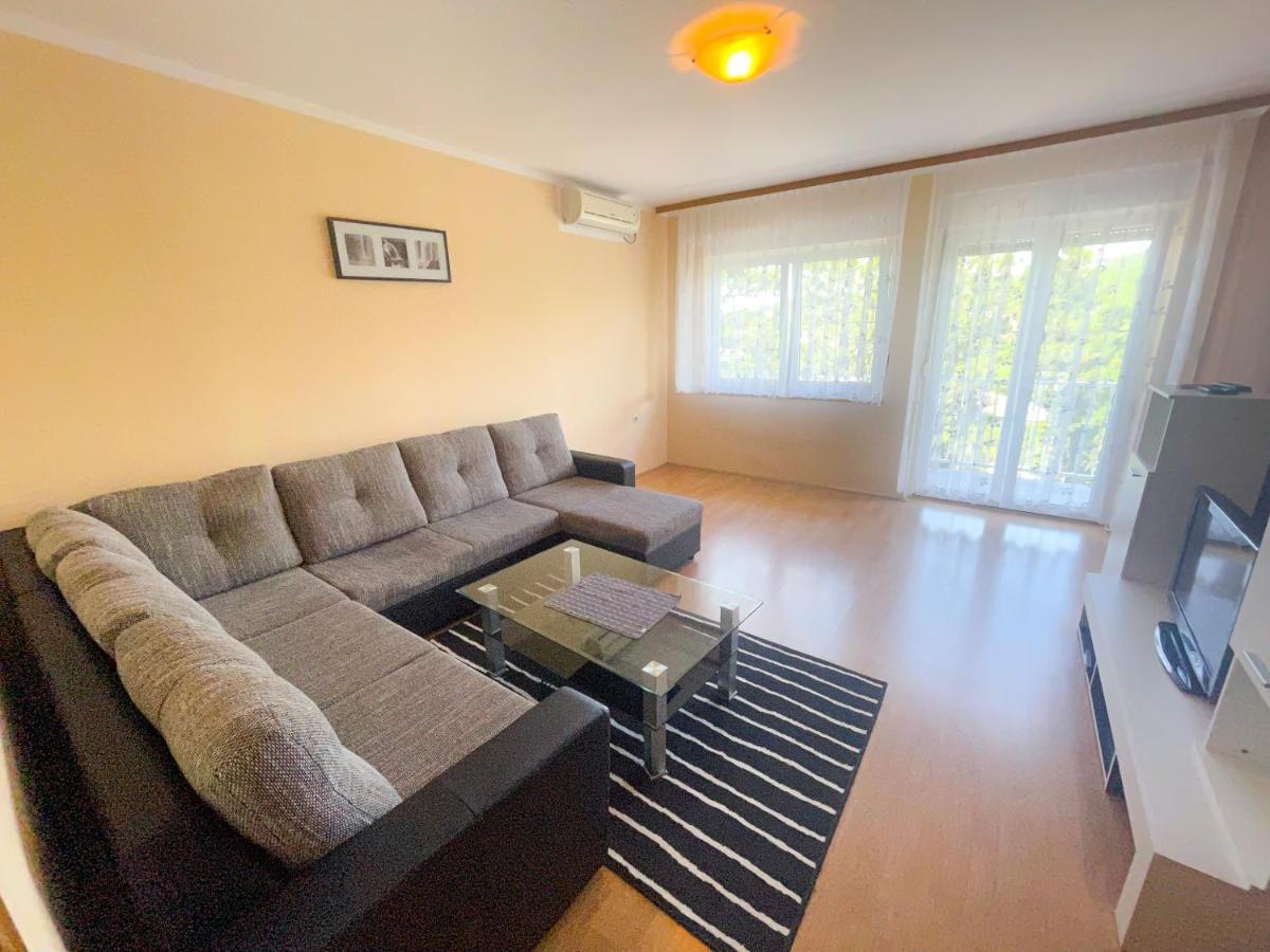 Apartmani Combaj Jadranovo Extérieur photo