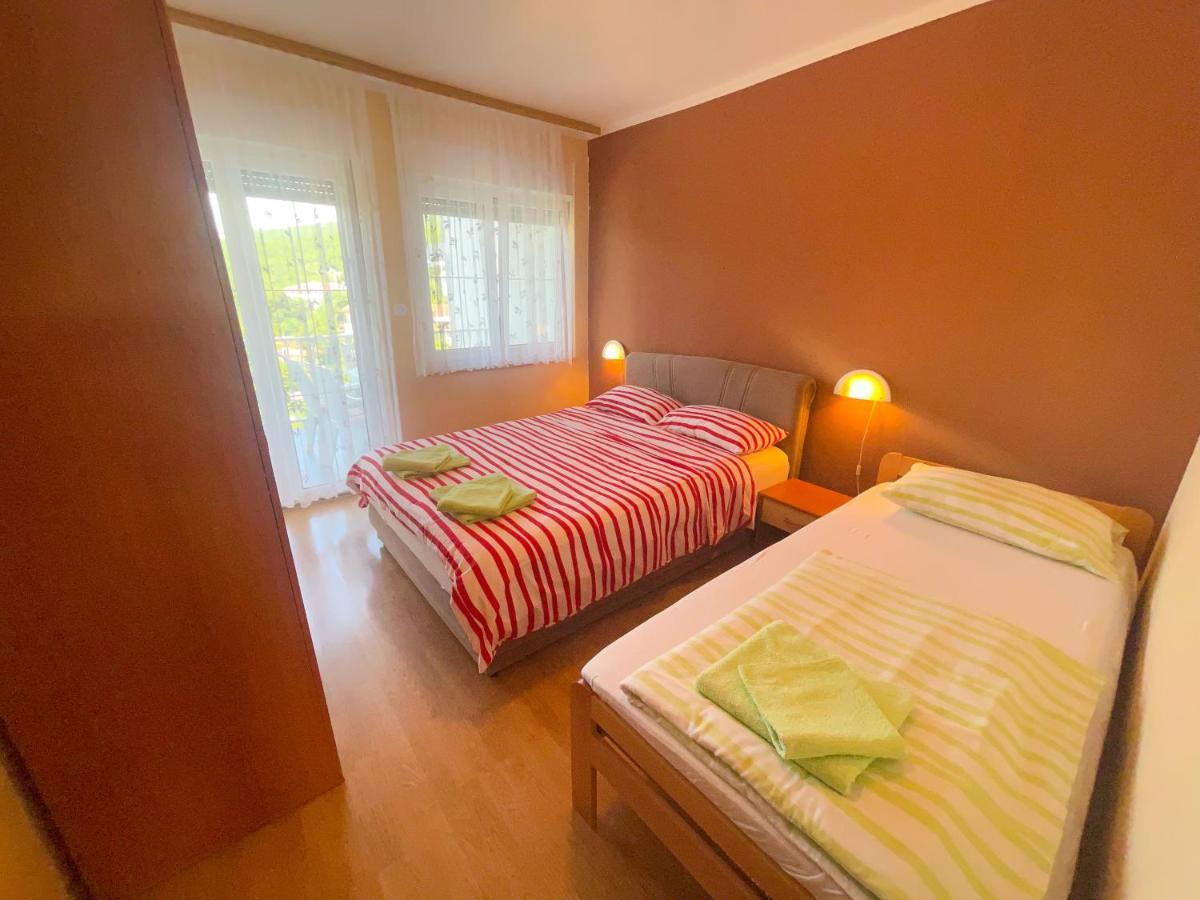 Apartmani Combaj Jadranovo Extérieur photo