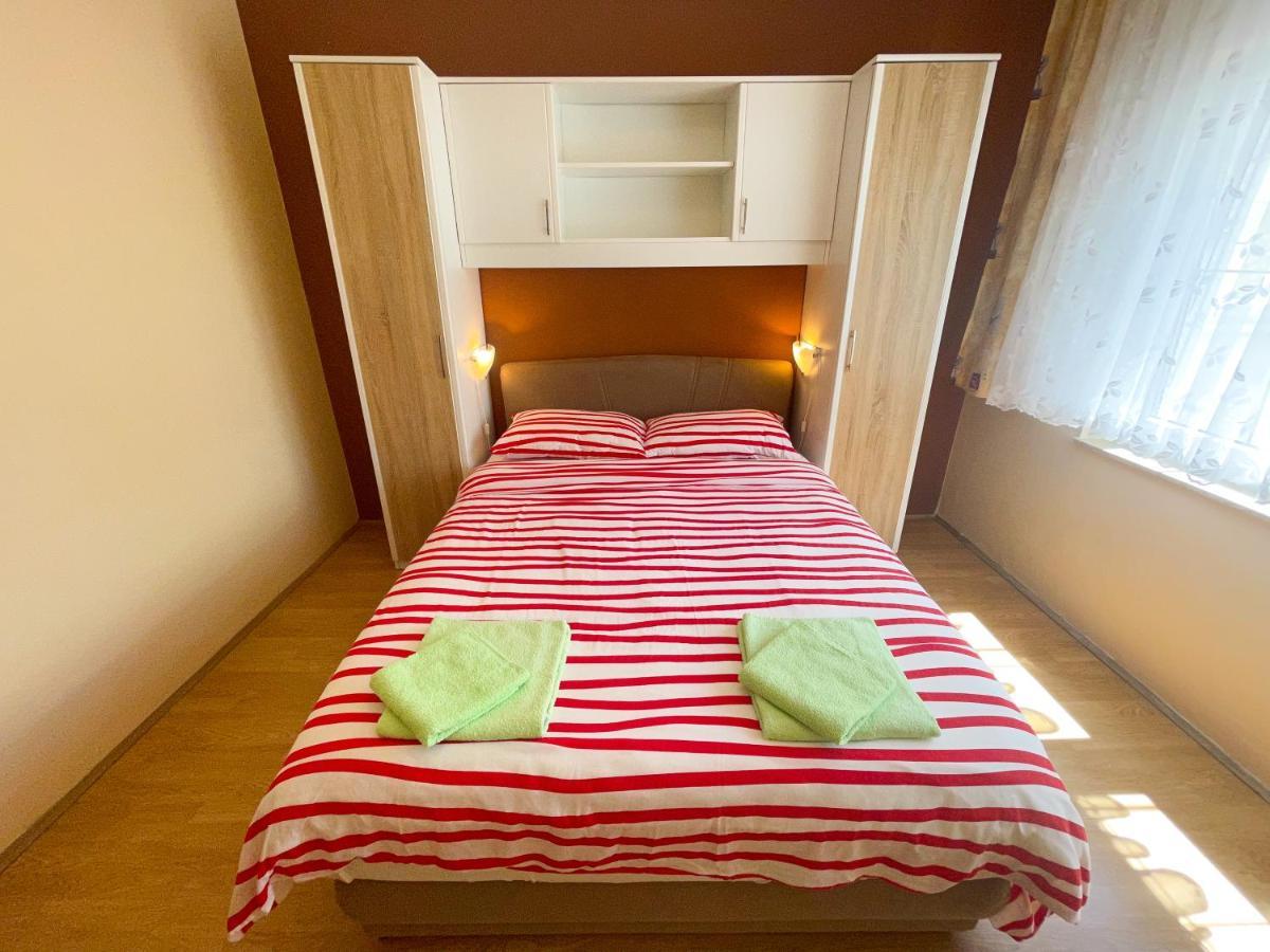 Apartmani Combaj Jadranovo Extérieur photo